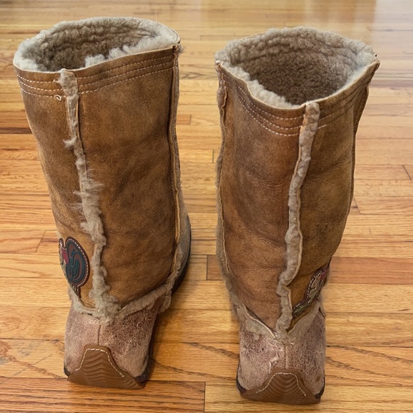 Vintage Fendi Shearling Boots Circa 2005 Size 41 - Picture 5 of 14